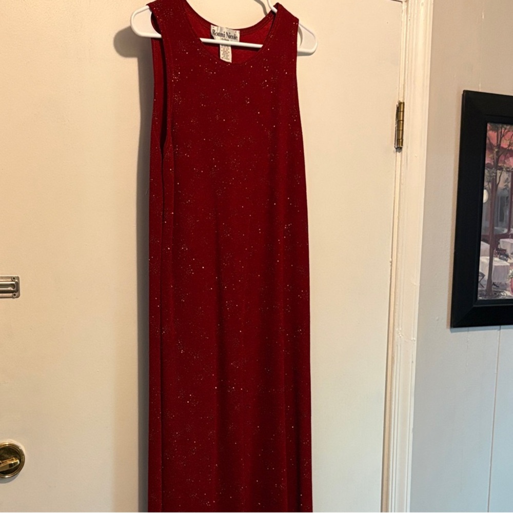 Elegant Red Sleeveless Dress